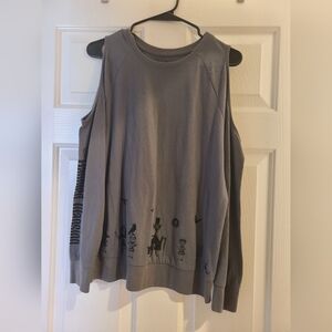 Disney Parks Womens Haunted Mansion Cold Shoulder T Shirt Size L, Pre-owned.